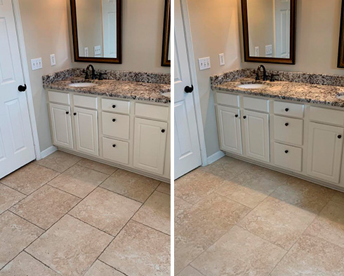 Bathroom Before and After Out Grout Cleaning in Jupiter, FL