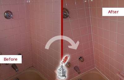 Before and After Picture of a Stuart Bathtub Caulked to Eliminate Mold